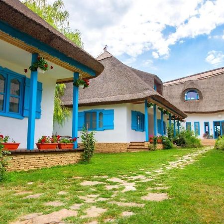5 Chirpici - Small Traditional Resort Муригьол Екстериор снимка
