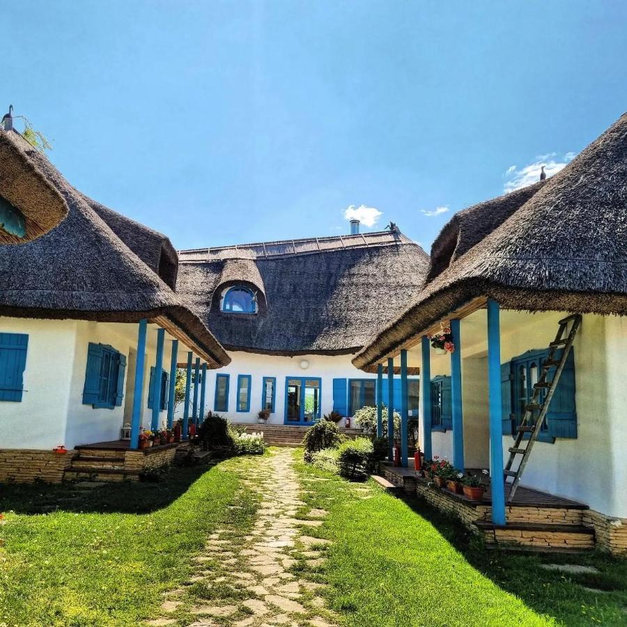 5 Chirpici - Small Traditional Resort Муригьол Екстериор снимка