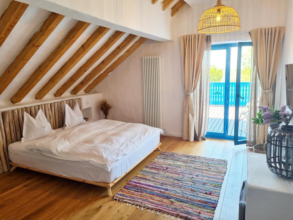 5 Chirpici - Small Traditional Resort Муригьол Екстериор снимка