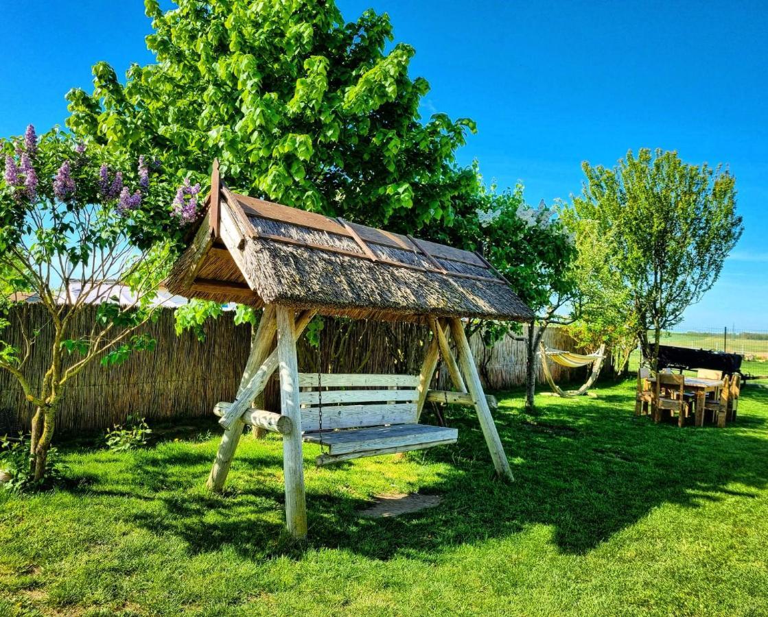 5 Chirpici - Small Traditional Resort Муригьол Екстериор снимка